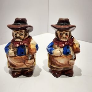 VINTAGE RARE, cowboy cooks salt and pepper shakers